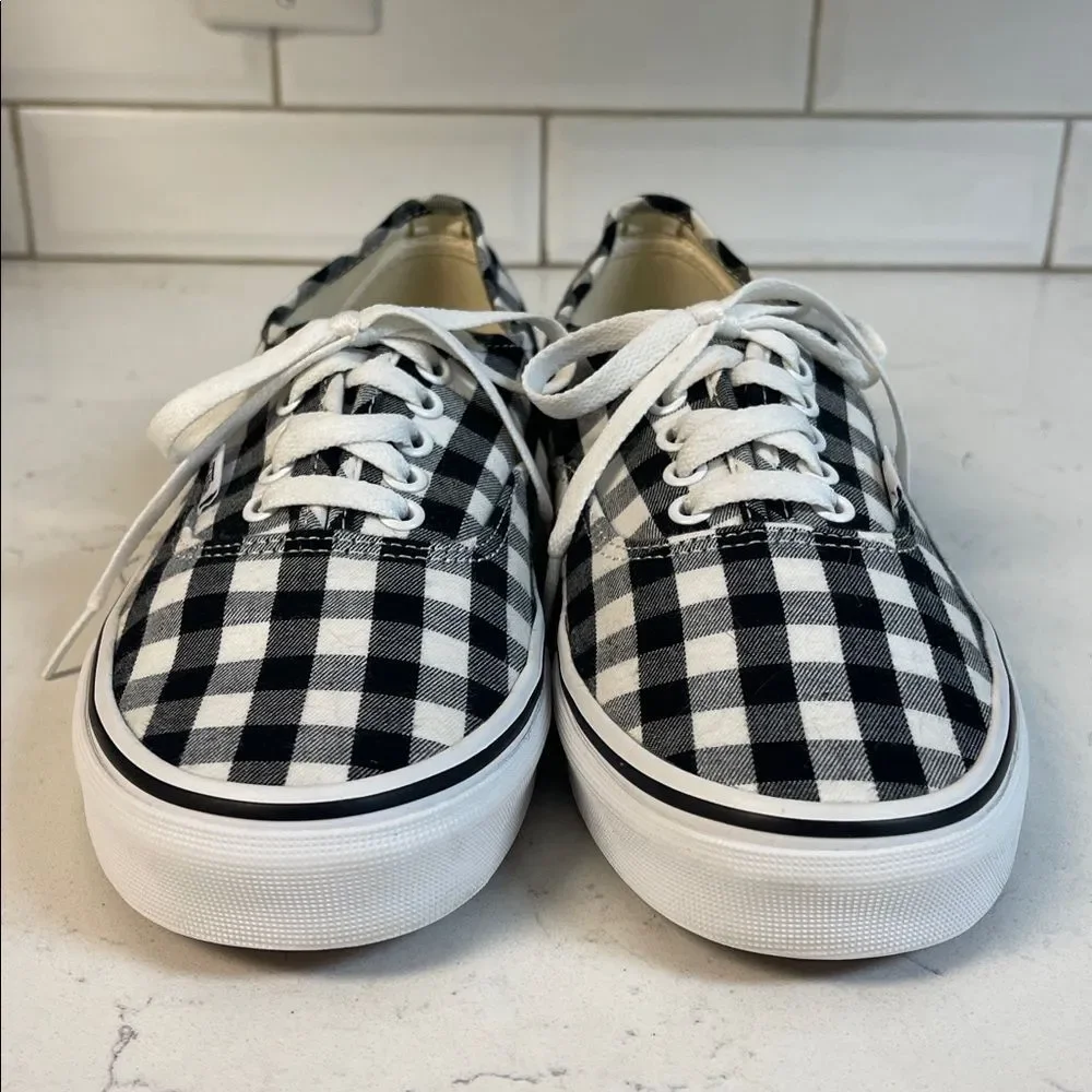 Vans® Unisex Authentic Lace-Up Sneakers in Gingham Check Size 9 Women’s